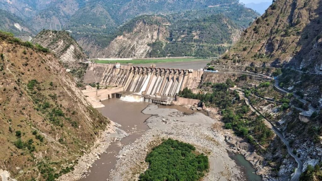 भारत-ने-सलाल-और-बगलिहार-बांध-से-रोका-चिनाब-का-पानी,-पाकिस्तान-की-हालत-हुई-खराब,-सूखने-लगी-नदी
